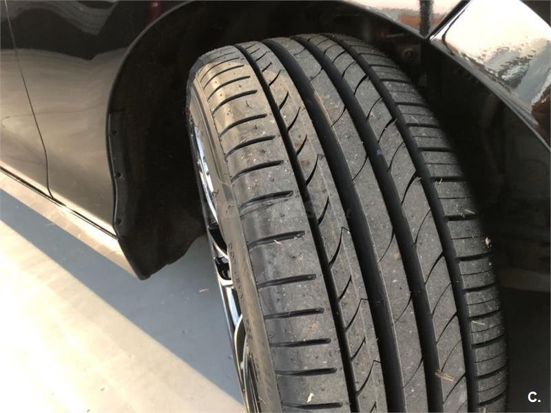 BMW SERIE 1 118d Essential Edition