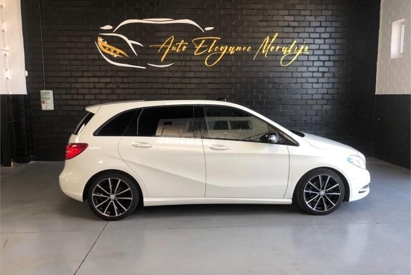 MERCEDES-BENZ Clase B 200 CDI AMG Line 5p.