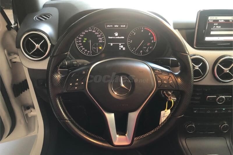 MERCEDES-BENZ Clase B 200 CDI AMG Line 5p.