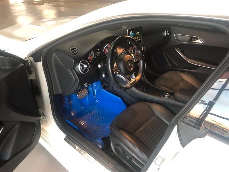 MERCEDES-BENZ Clase CLA 200 d AMG Line Shooting Brake