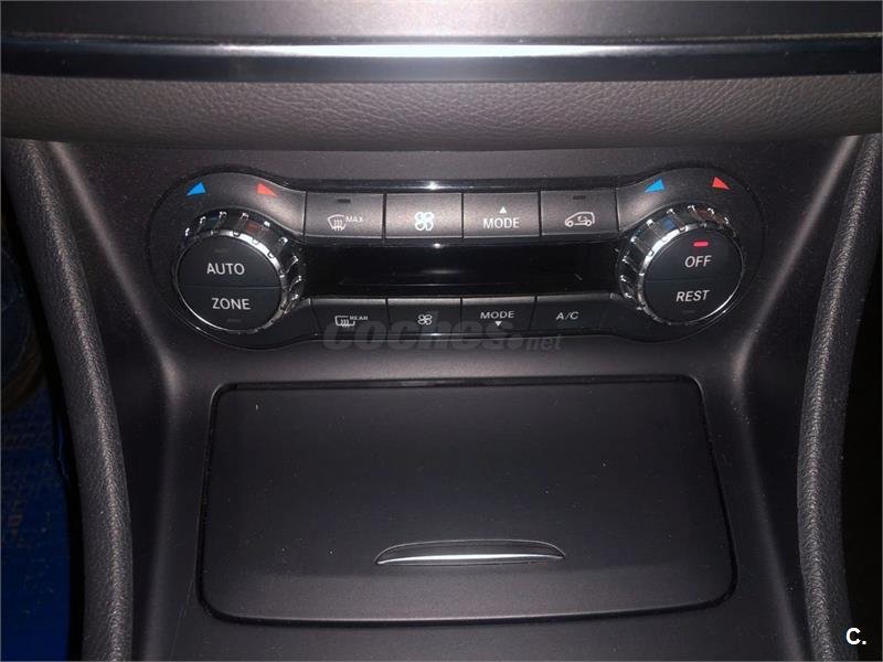 MERCEDES-BENZ Clase CLA 200 d AMG Line Shooting Brake