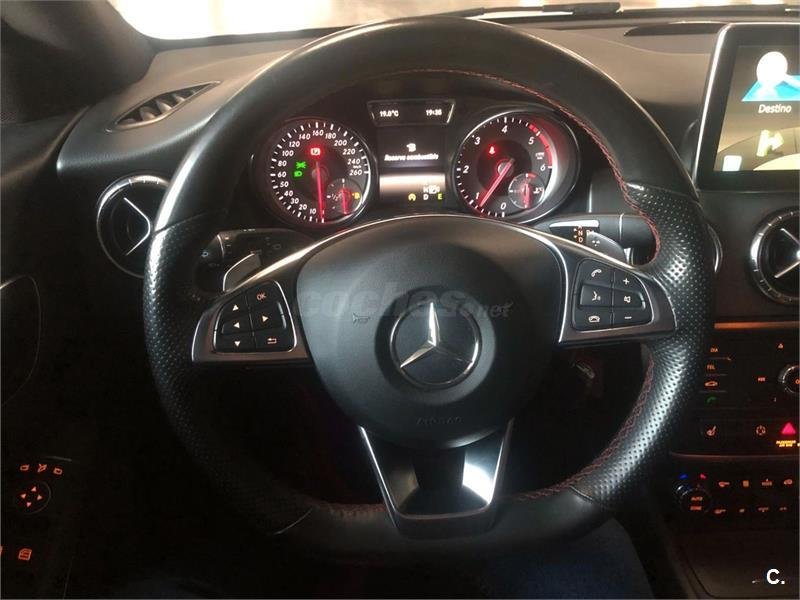 MERCEDES-BENZ Clase CLA 200 d AMG Line Shooting Brake