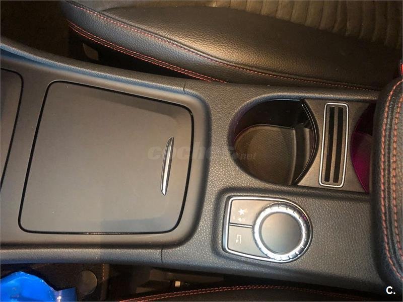 MERCEDES-BENZ Clase CLA 200 d AMG Line Shooting Brake