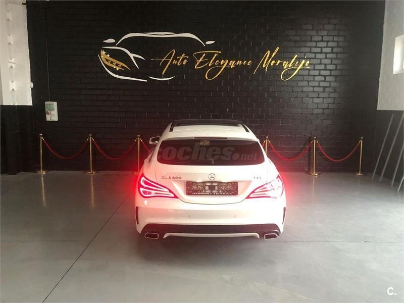 MERCEDES-BENZ Clase CLA 200 d AMG Line Shooting Brake