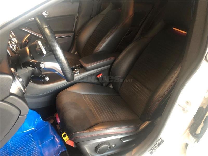 MERCEDES-BENZ Clase CLA 200 d AMG Line Shooting Brake