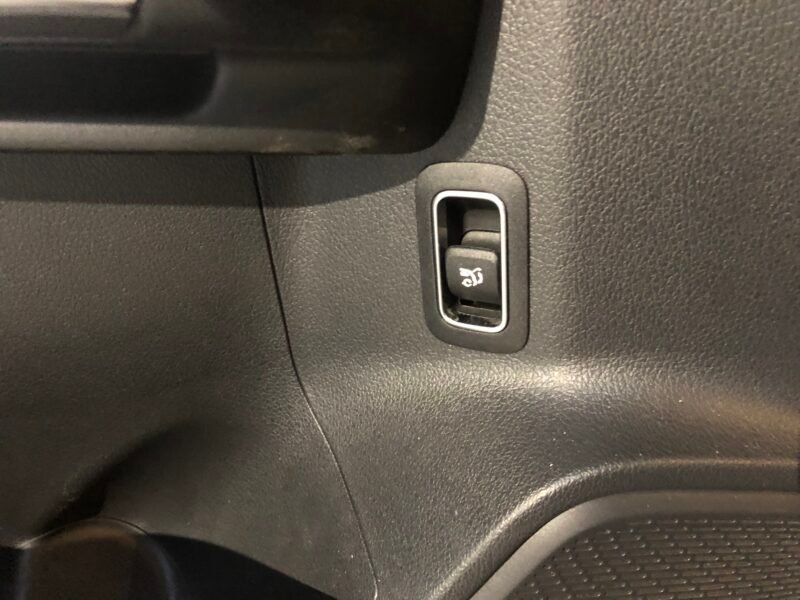 MERCEDES-BENZ Clase B B180 AMG line