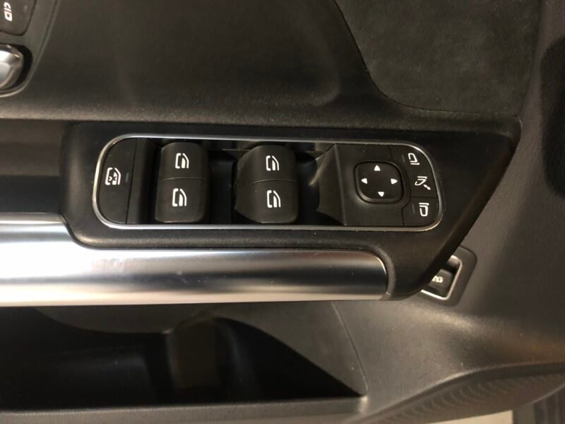 MERCEDES-BENZ Clase B B180 AMG line