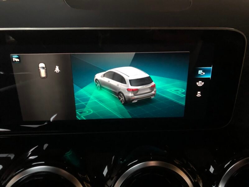 MERCEDES-BENZ Clase B B180 AMG line