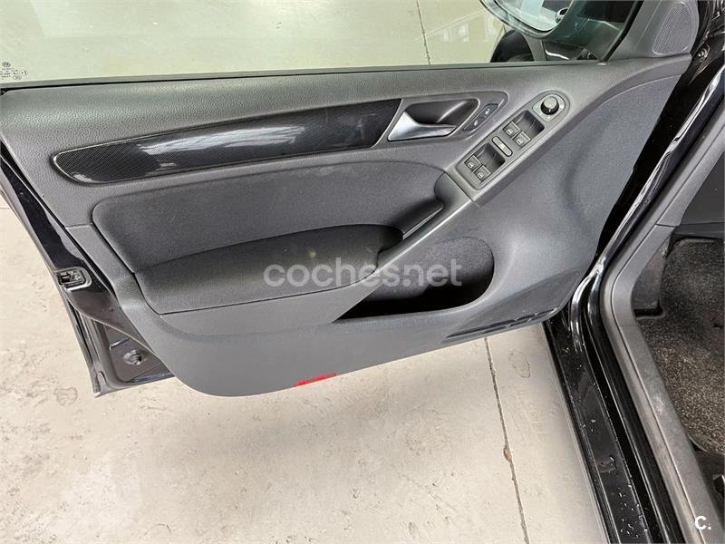 VOLKSWAGEN Golf VI 1.6 TDI 105cv BlueMotion 5p.