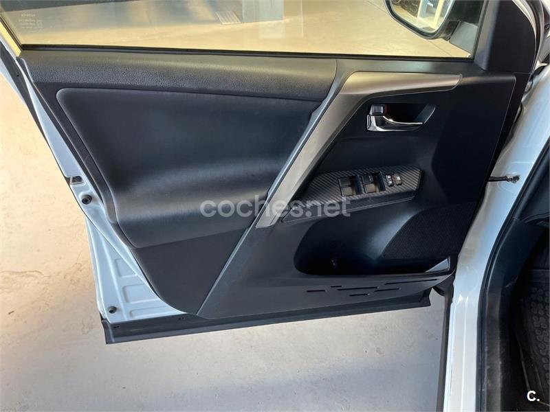 TOYOTA Rav4 150D AWD Advance 5p.