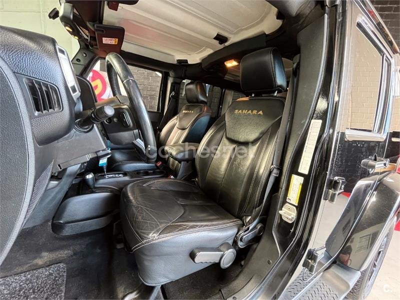 JEEP Wrangler Unlimited 2.8 CRD Sahara Auto 4p.