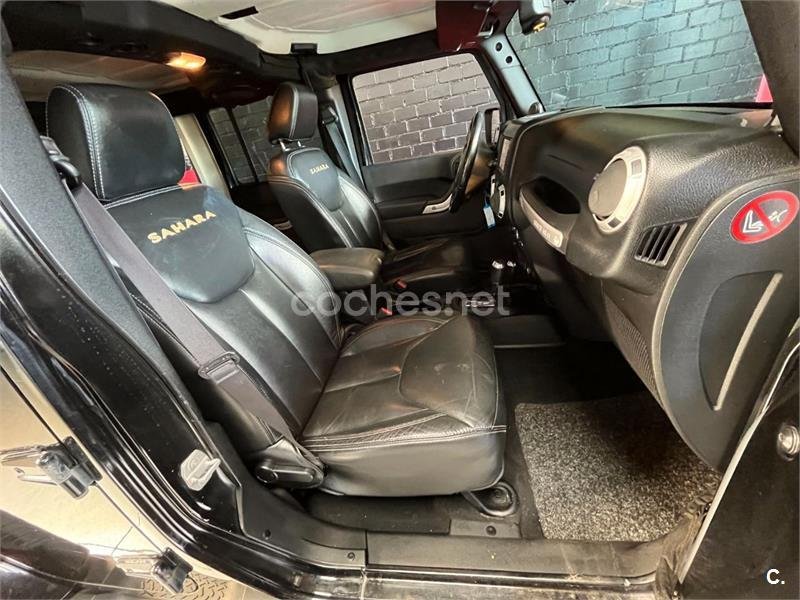 JEEP Wrangler Unlimited 2.8 CRD Sahara Auto 4p.