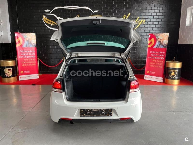 VOLKSWAGEN Golf 1.6 TDI 105cv BlueMotion 5p.